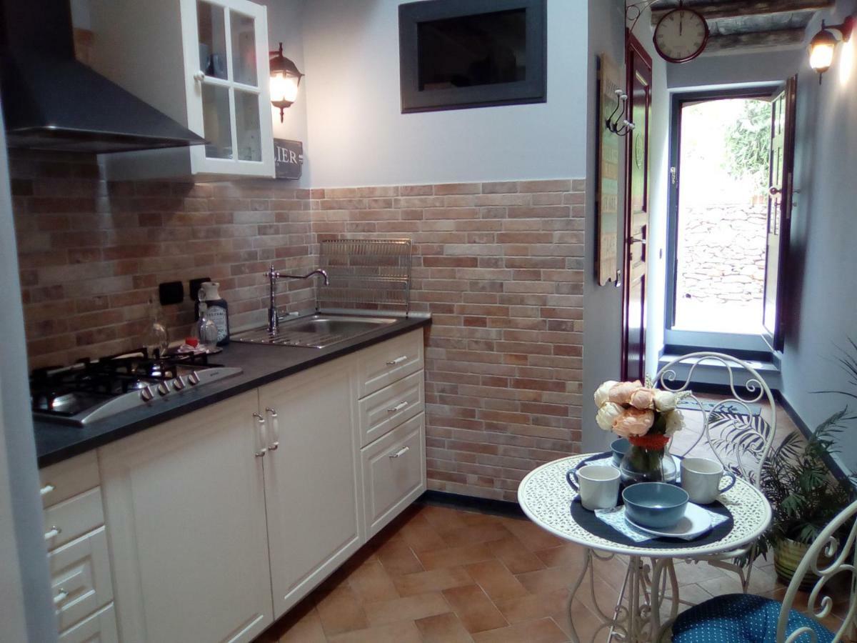 Contrada Casa Vacanze Vado Ligure Exterior foto