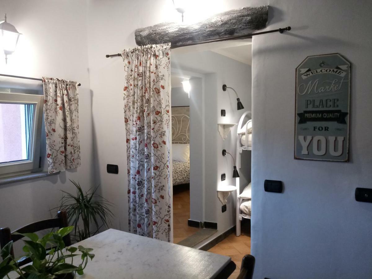 Contrada Casa Vacanze Vado Ligure Exterior foto